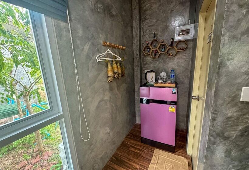 ホテル Toraneethai Homestay Amphawa