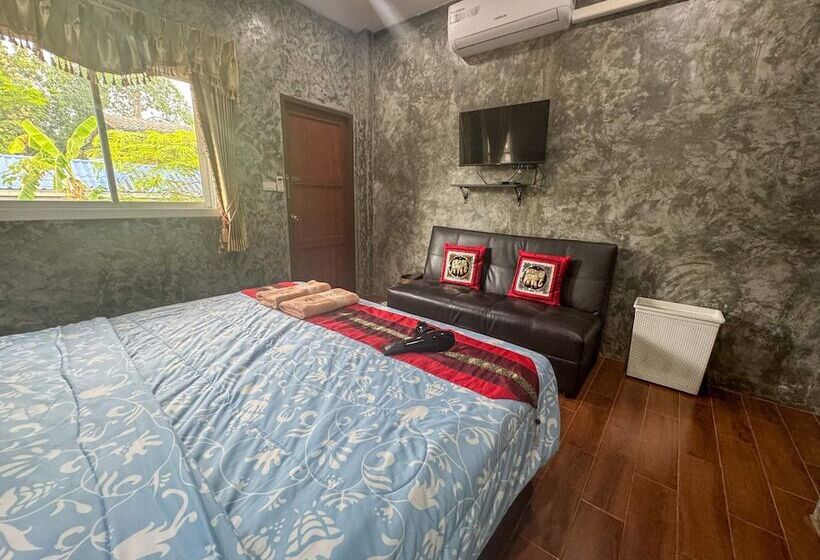 ホテル Toraneethai Homestay Amphawa