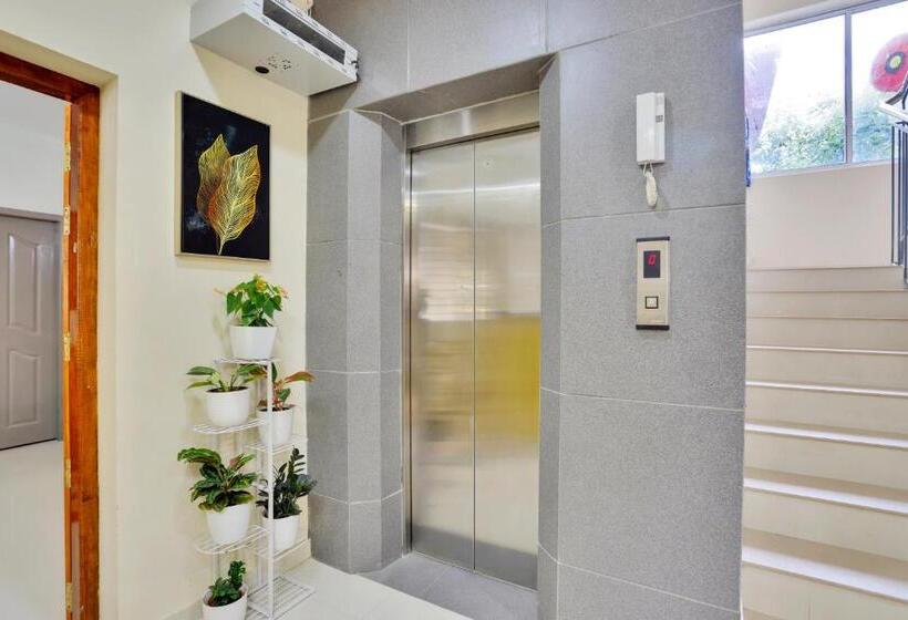 Отель Super Collection O Lefort Luxe By Poptavern