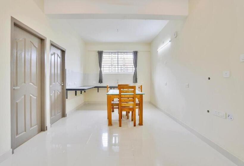 Отель Super Collection O Lefort Luxe By Poptavern