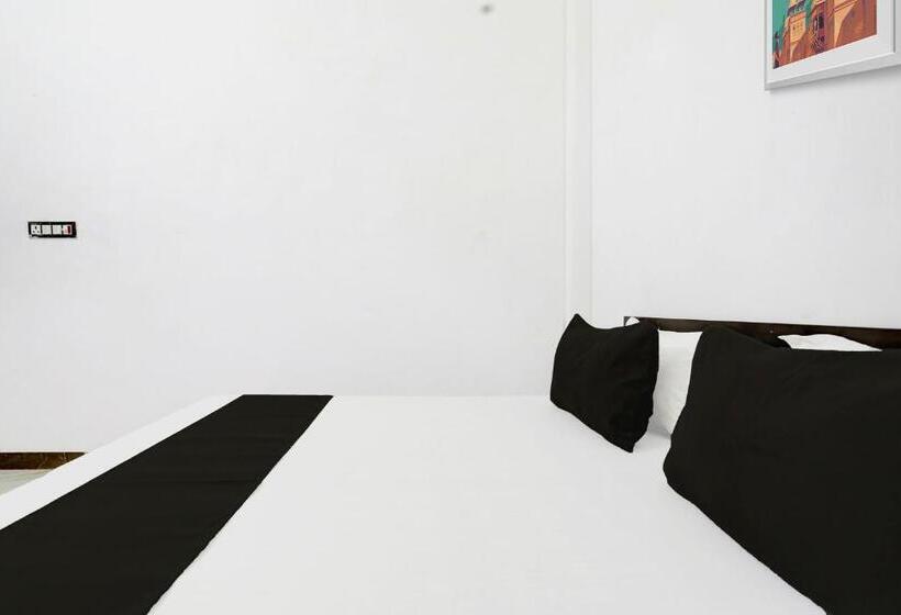 호텔 Oyo Muchhad 75