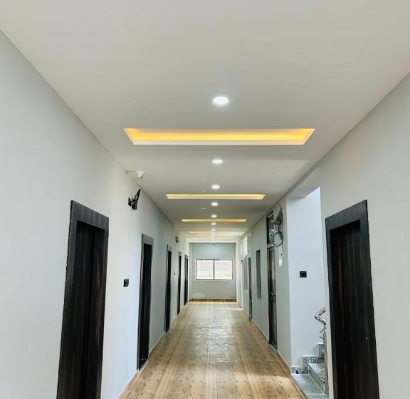 فندق Padmakar Kashi