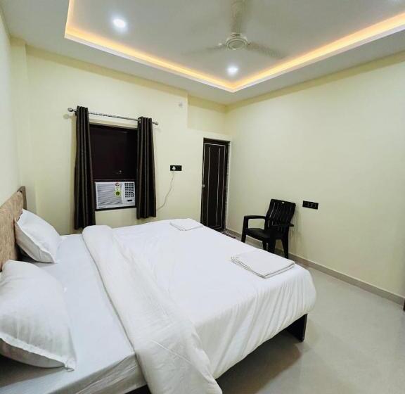 فندق Padmakar Kashi