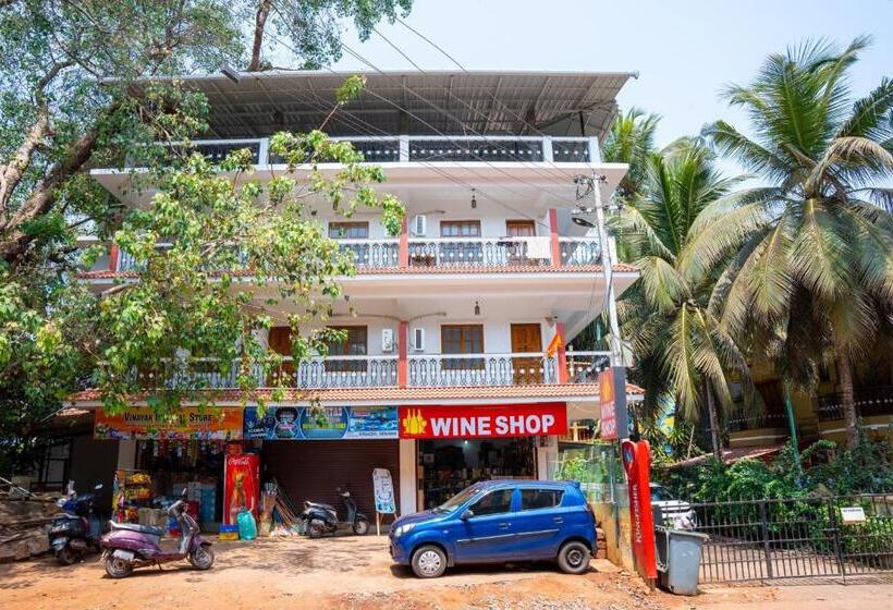 酒店 Pednekar Plaza Inn