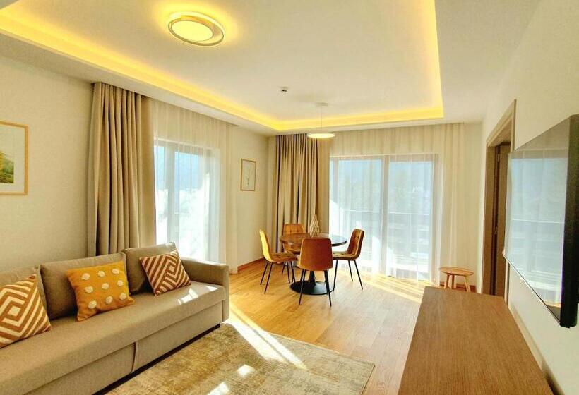 בית מלון כפרי Pensiunea Leonida   Resort Leonida