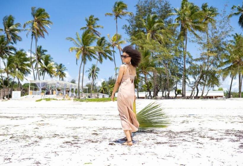 ホテル Pili Pili Orient Beach Resort