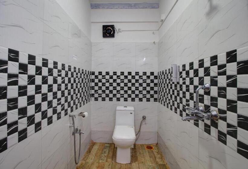 Hotelli Pleasure Inn Near Turtle Beach Morjim Manage By Ld Group Of Hospitality