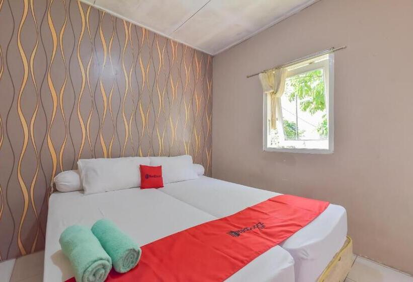 Otel Reddoorz At House Of Dirga Cisarua Puncak