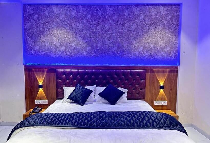 Hotel Ruby Loadging & Boarding