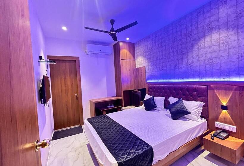 Hotel Ruby Loadging & Boarding