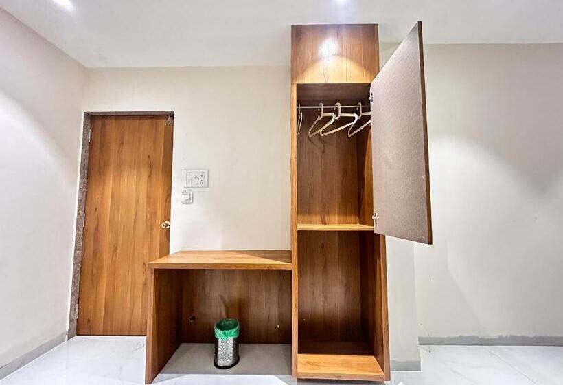 Hotel Ruby Loadging & Boarding