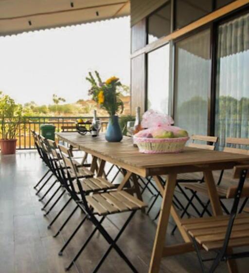 בית מלון כפרי Sam S Country Ranch