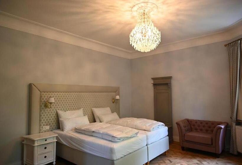 호텔 Schloss Sigrön Superior Camping Und