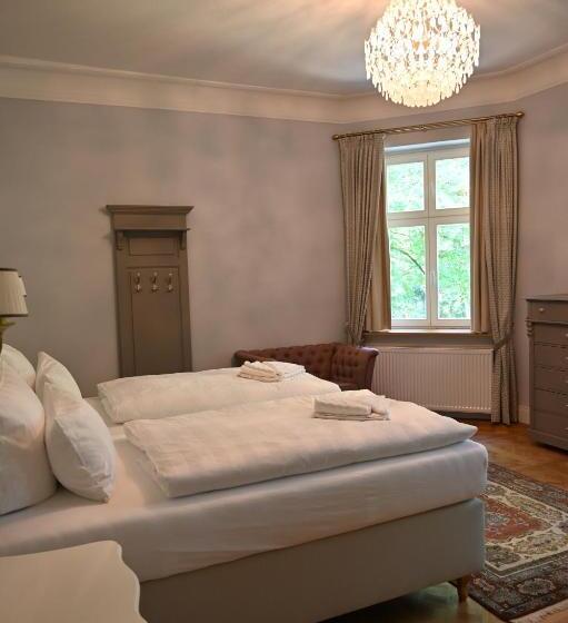 호텔 Schloss Sigrön Superior Camping Und