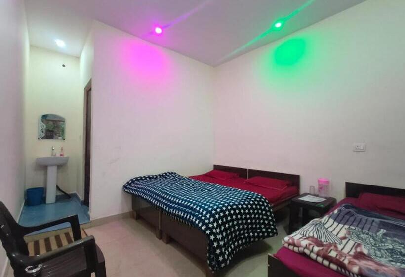 ホテル Shivanya Resot