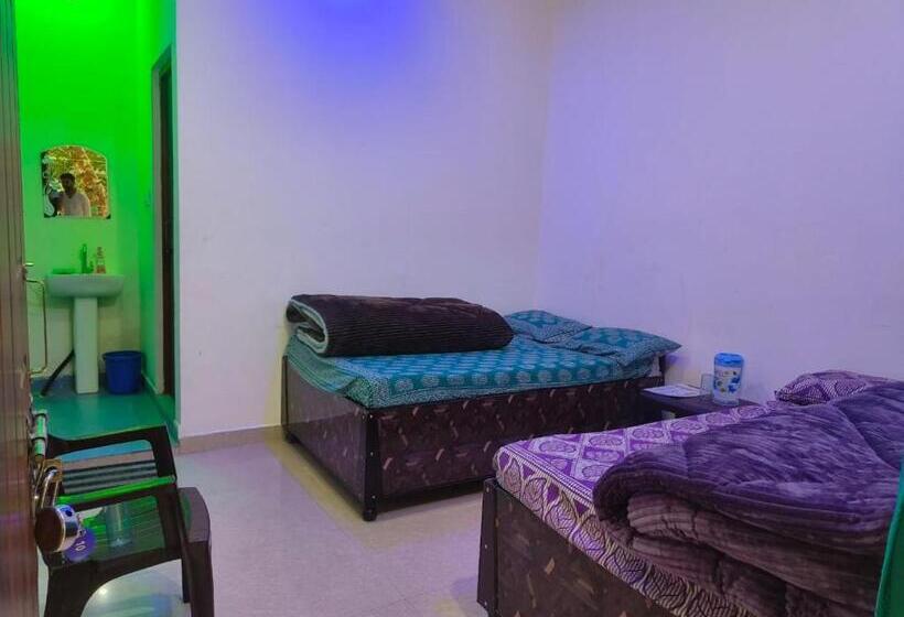 ホテル Shivanya Resot