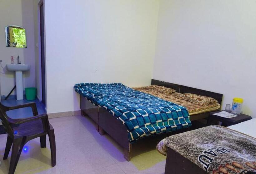 ホテル Shivanya Resot