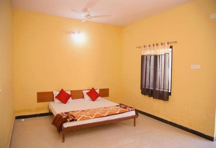 בית מלון כפרי Shri Shyam Palace