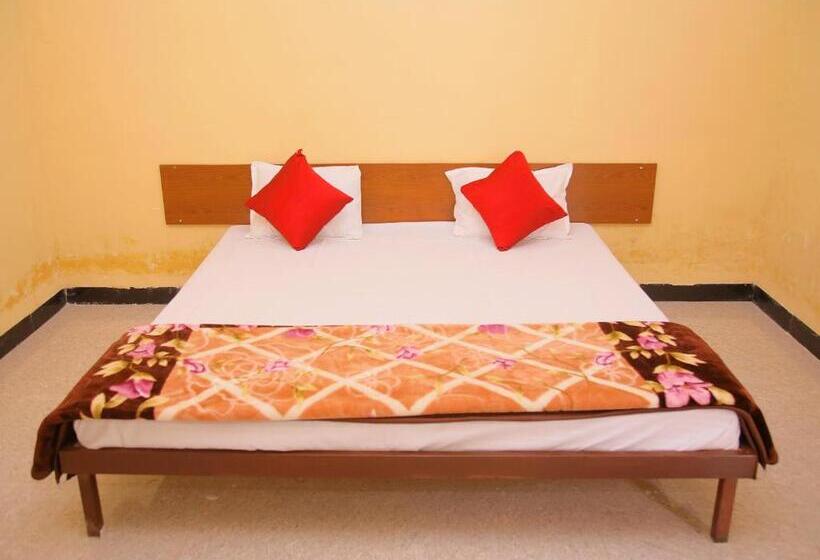 בית מלון כפרי Shri Shyam Palace