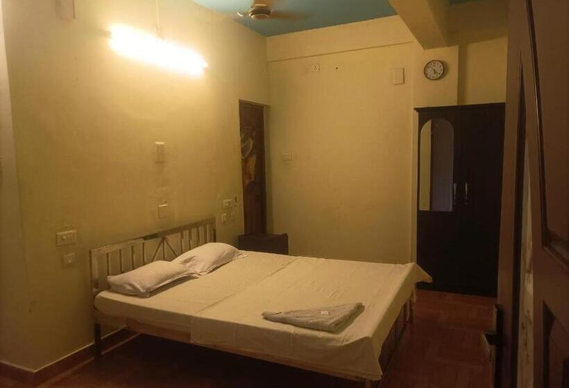 Отель Silent River Resort