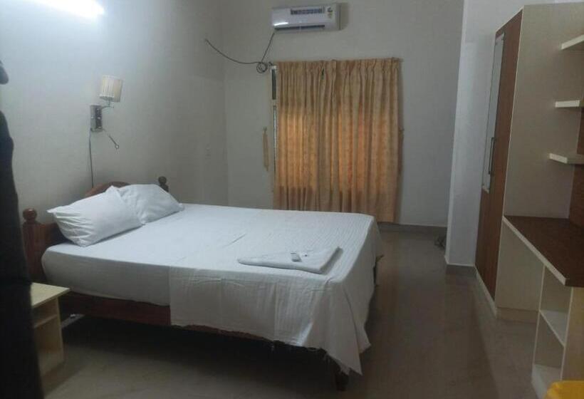 Отель Silent River Resort