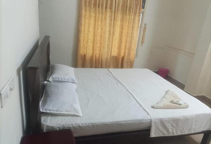 Отель Silent River Resort