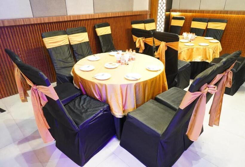 Отель Stay Well Zirakpur