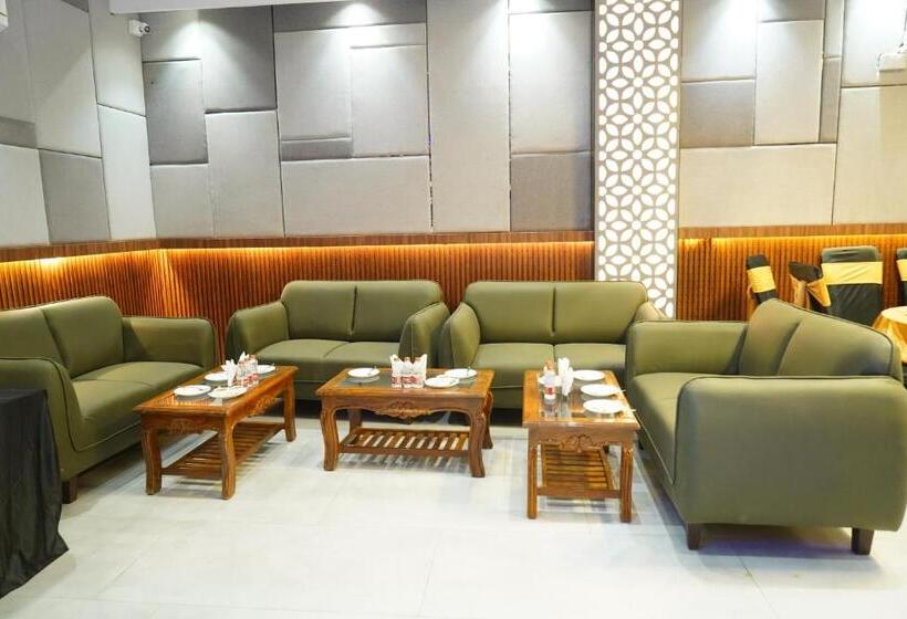 Отель Stay Well Zirakpur