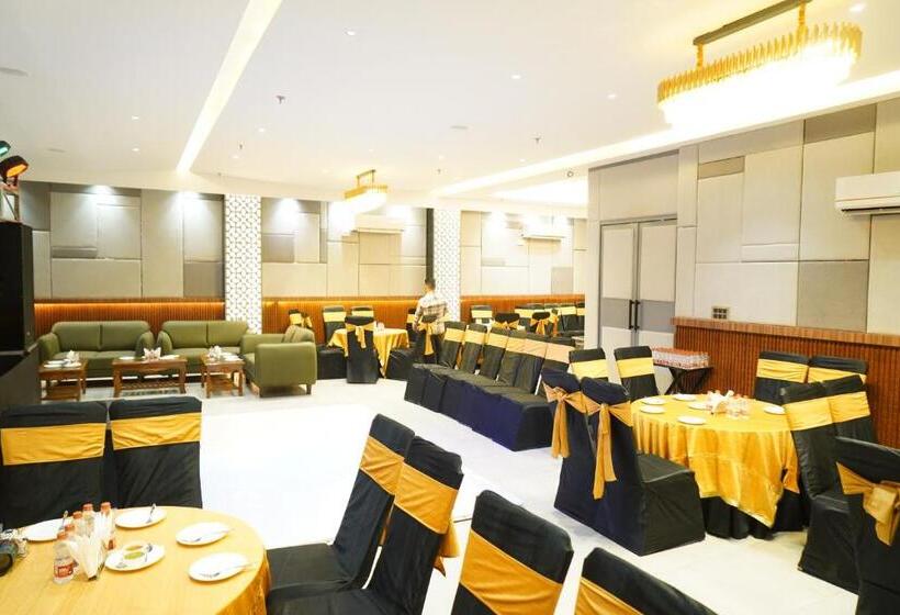 Отель Stay Well Zirakpur