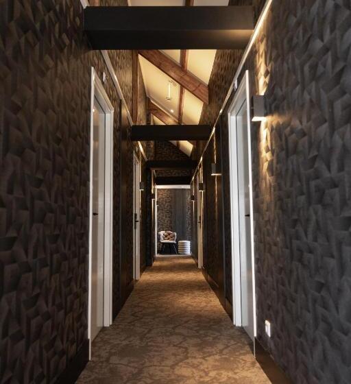 فندق Twenty Three Amsterdam Airport