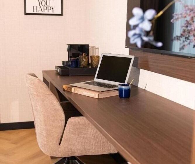 فندق Twenty Three Amsterdam Airport