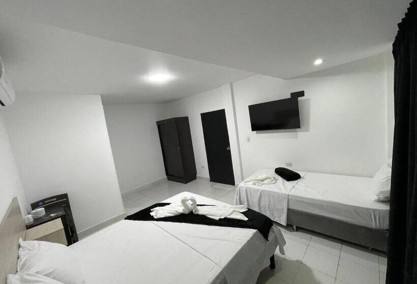 Отель Valencia Gold