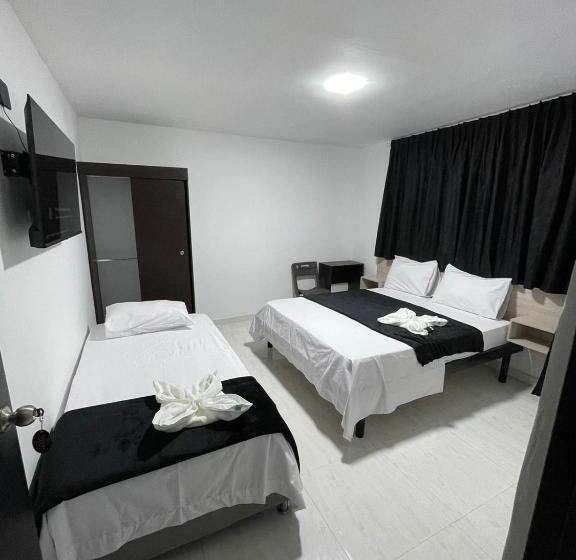 Отель Valencia Gold