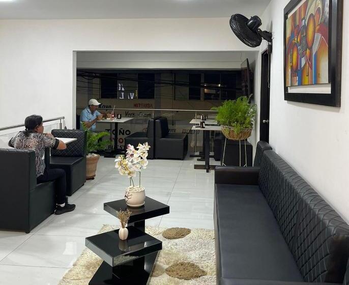 هتل Valencia Gold