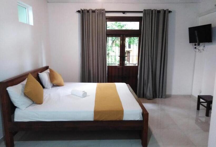 Отель Villa 28 Kadawatha