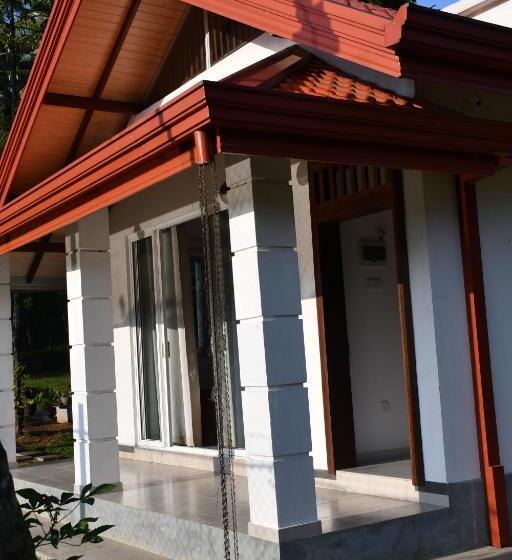 Отель Villa 28 Kadawatha