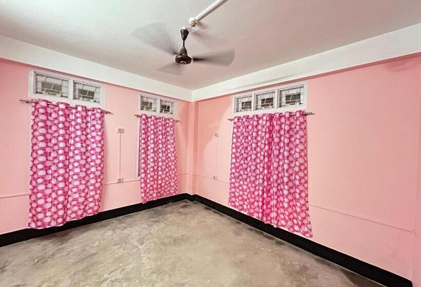 International Backpackers Hostel Guwahati