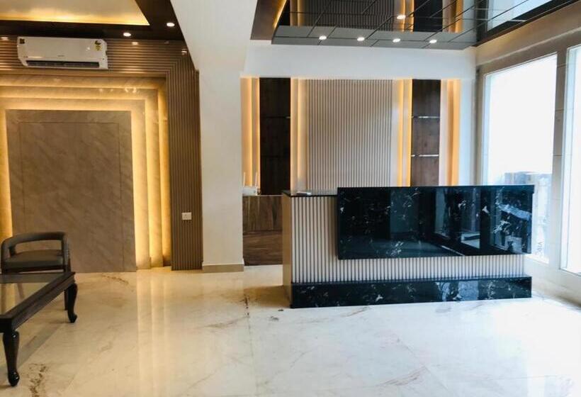 Marks Hotel & Banquet