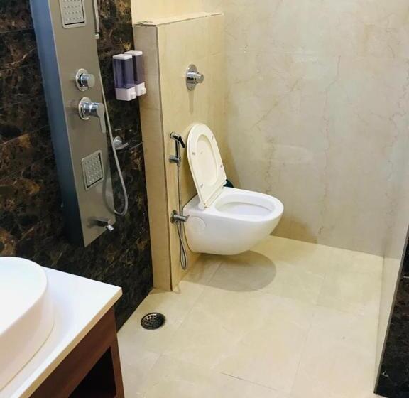 Marks Hotel & Banquet