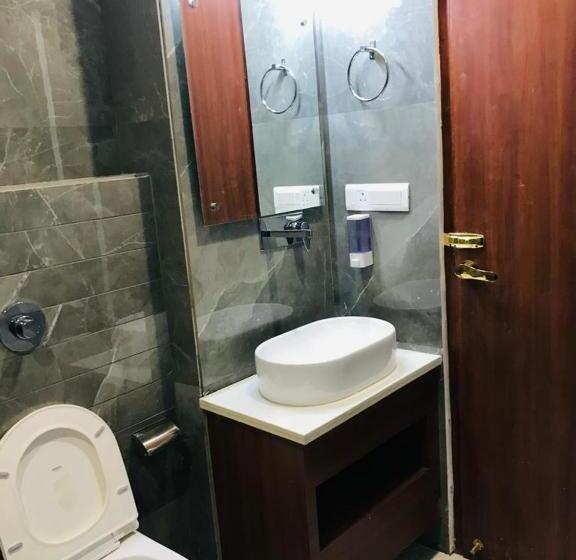 Marks Hotel & Banquet