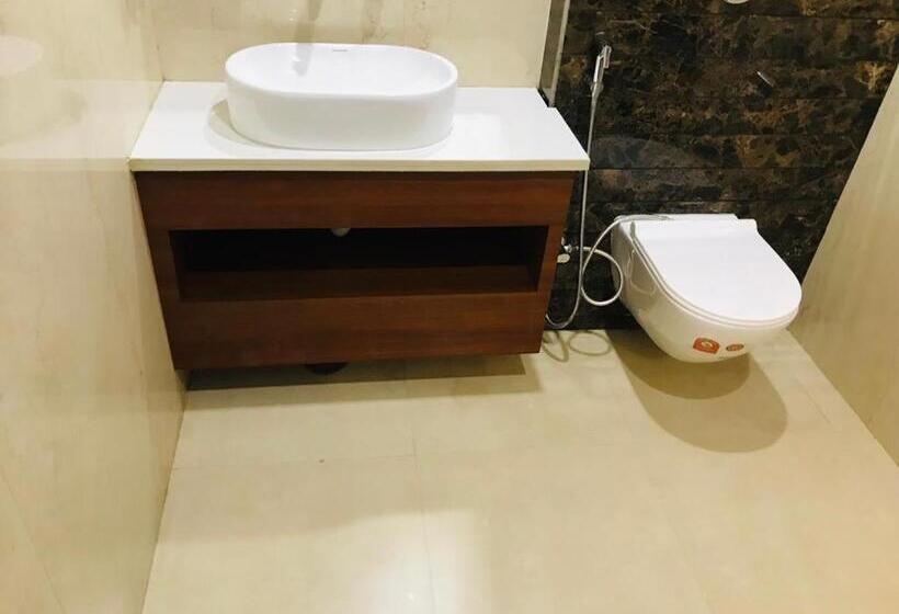 Marks Hotel & Banquet