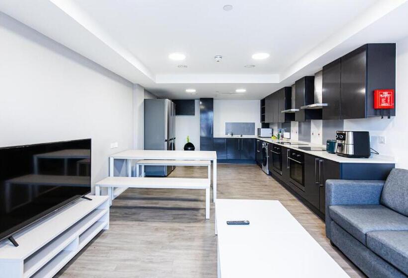 New Era Living   Ensuite Rooms With Shared Kitchen