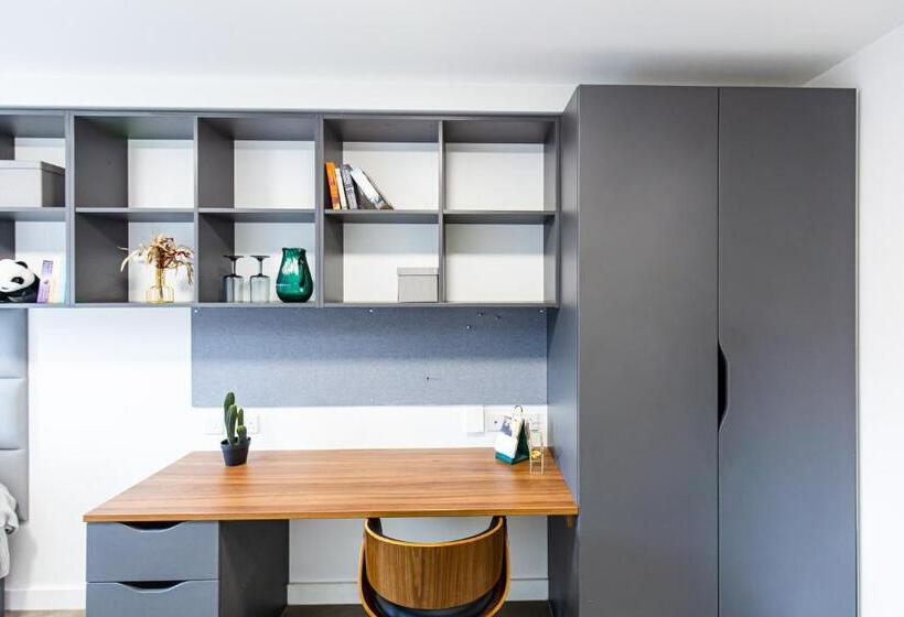 New Era Living   Ensuite Rooms With Shared Kitchen