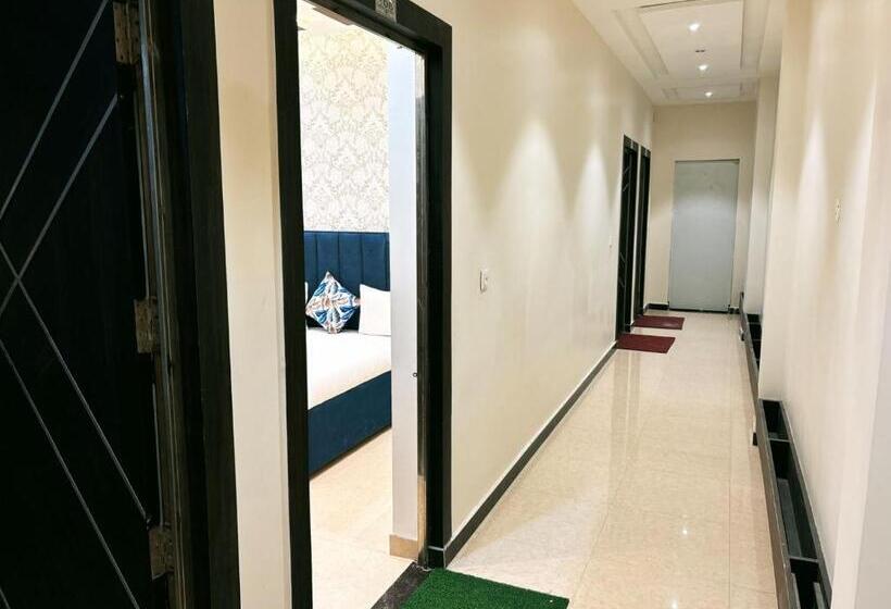 New Prince Hotel & Restaurant