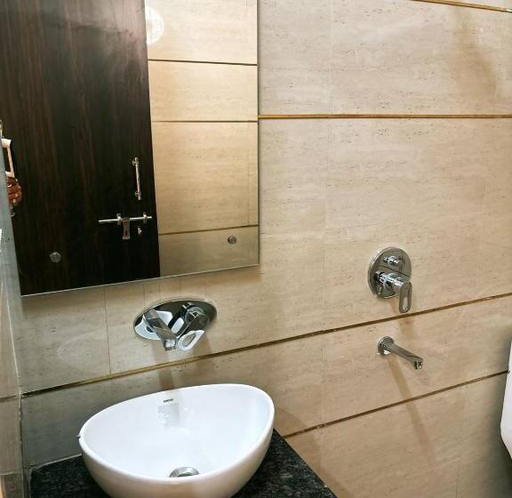 New Prince Hotel & Restaurant