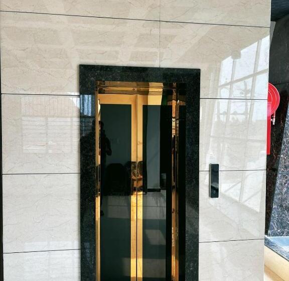 New Prince Hotel & Restaurant