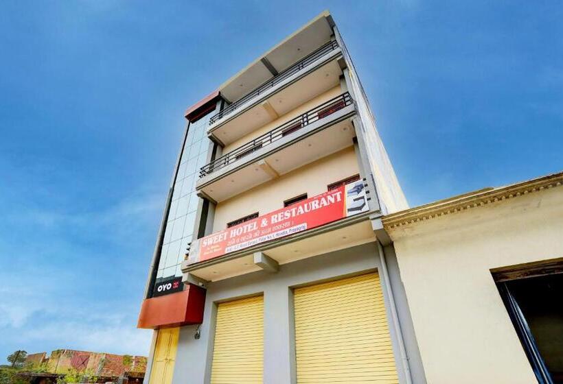 Oyo Sweet Hotel & Restaurant