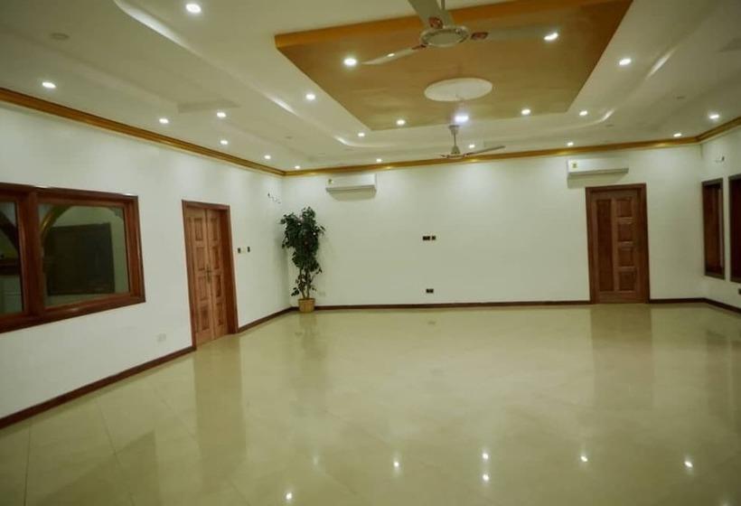 پانسیون 247 Executive Lodge