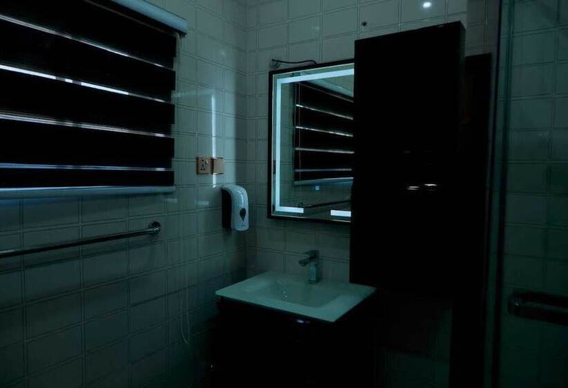 پانسیون 247 Executive Lodge