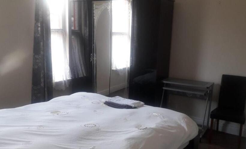 פנסיון Bright Home Guest House